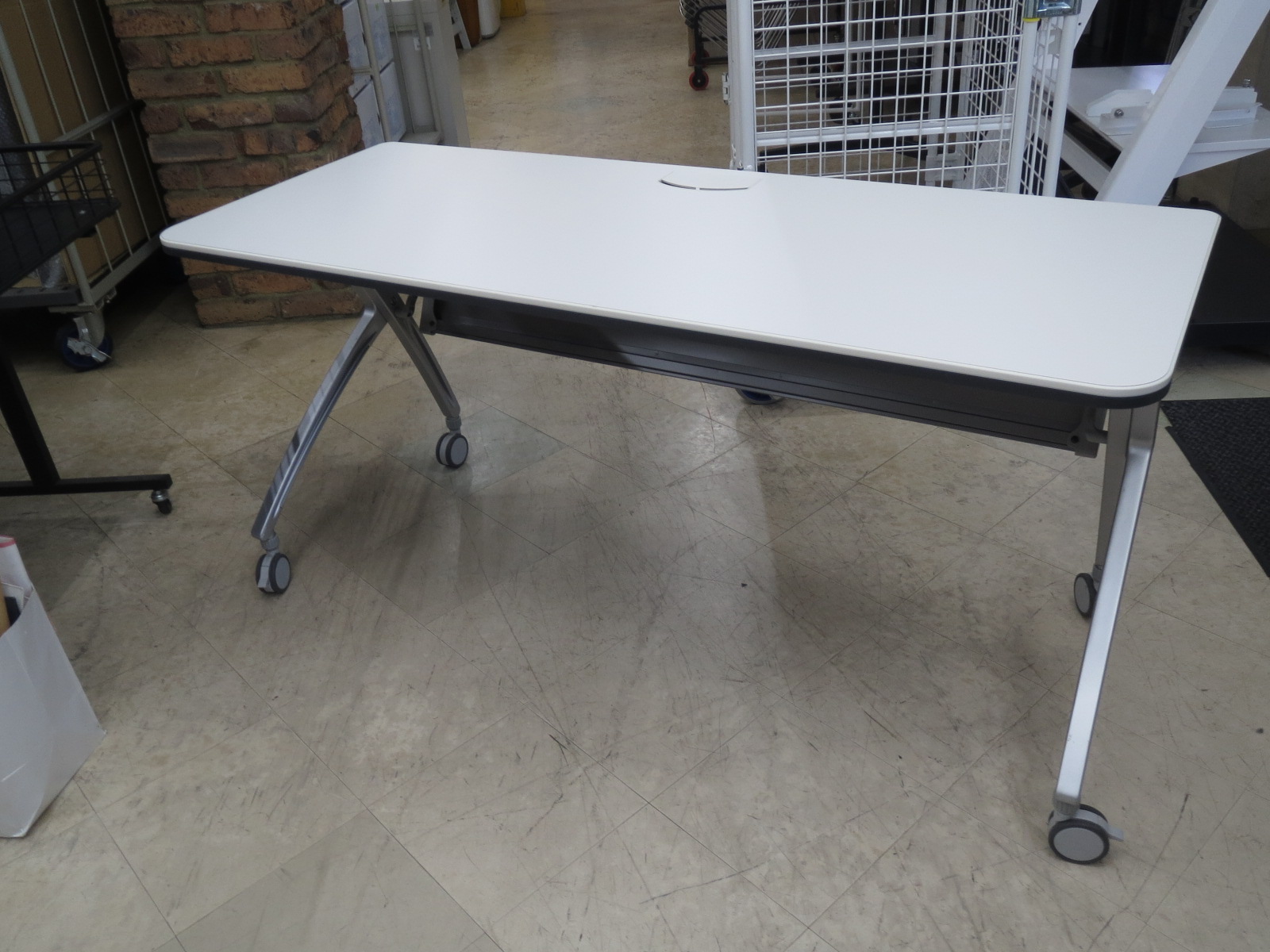プラス　フォールディングテーブル　W1500×D600
