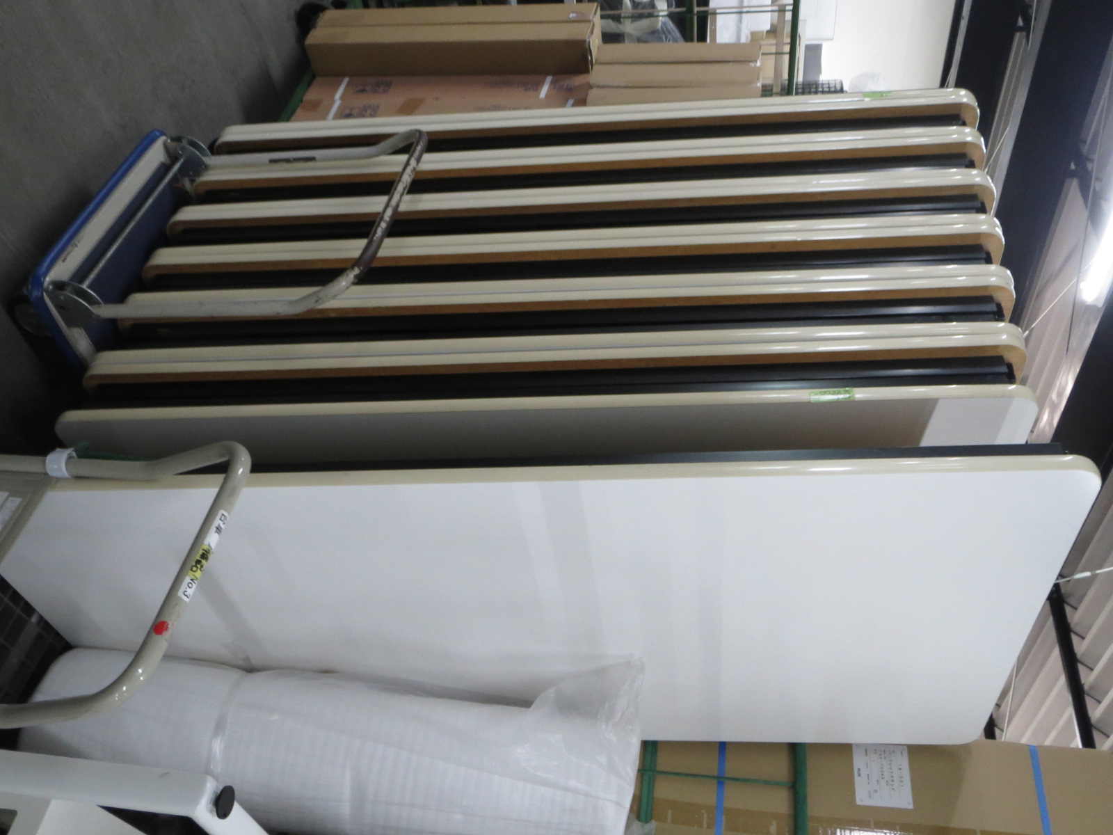 特価品　18-9 すでに長持ちしてるミーティングテーブル　店頭販売のみ