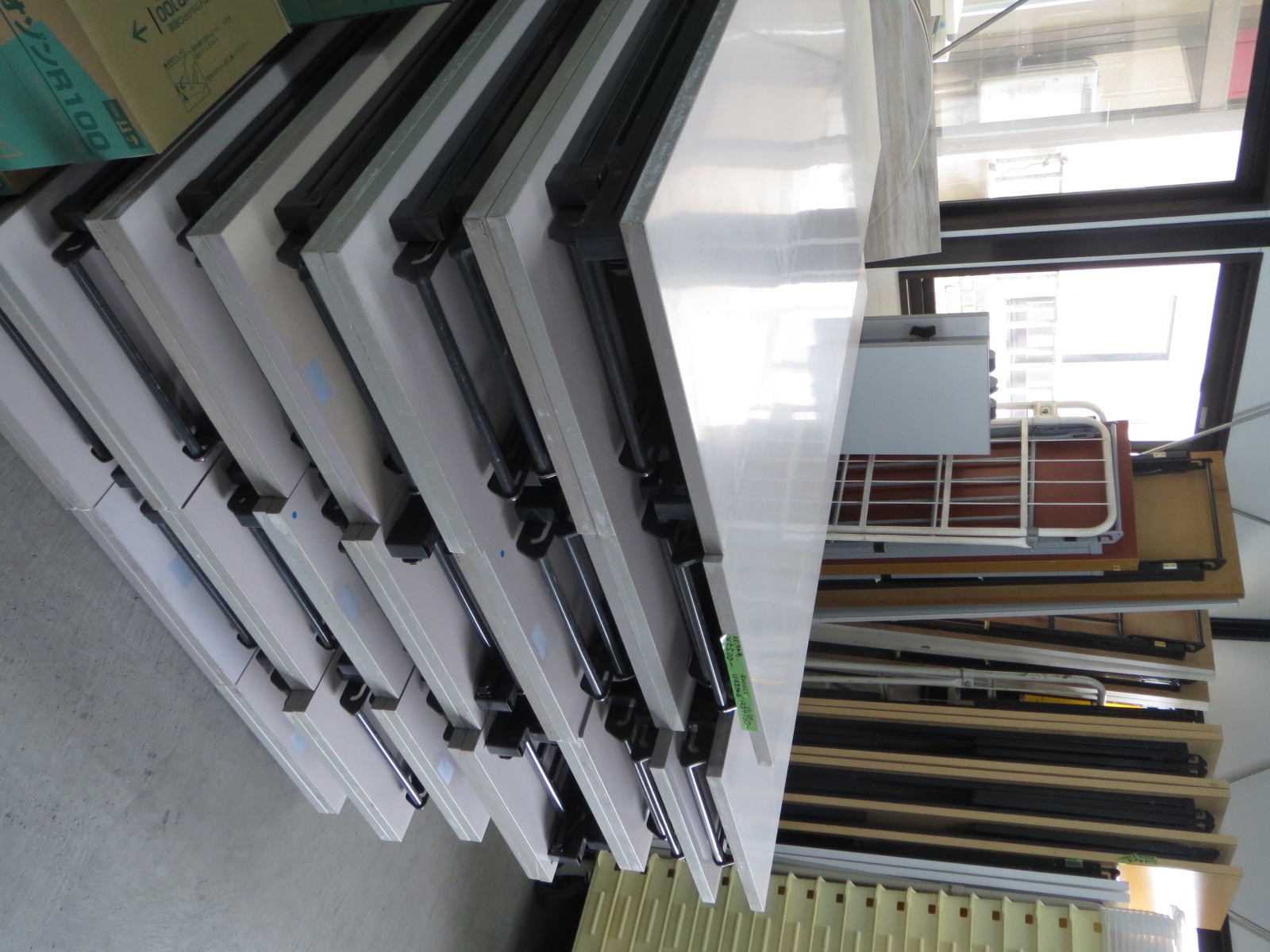 1800×450の折りたたみテーブル　店頭売りのみ