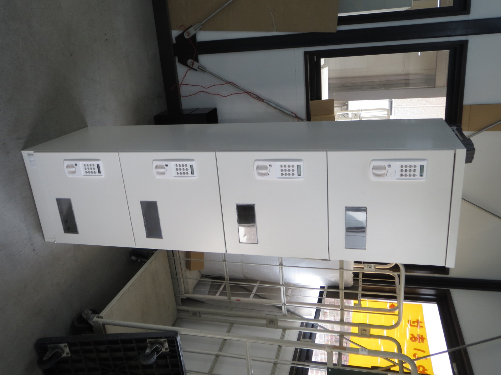 4人用宅配BOX　アウトレット品